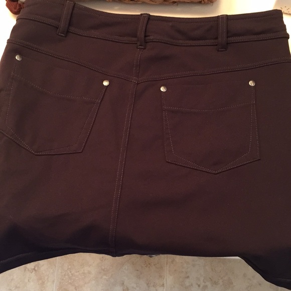 ⭐️Athleta Skirt⭐️ - Picture 3 of 4
